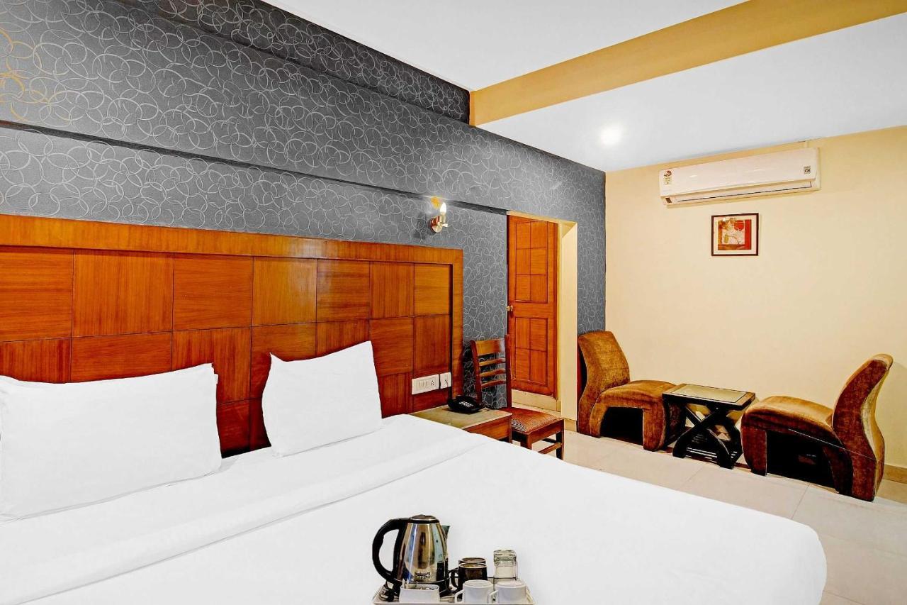 Hotel Townhouse The Grand Plaza Hyderabad Exterior foto