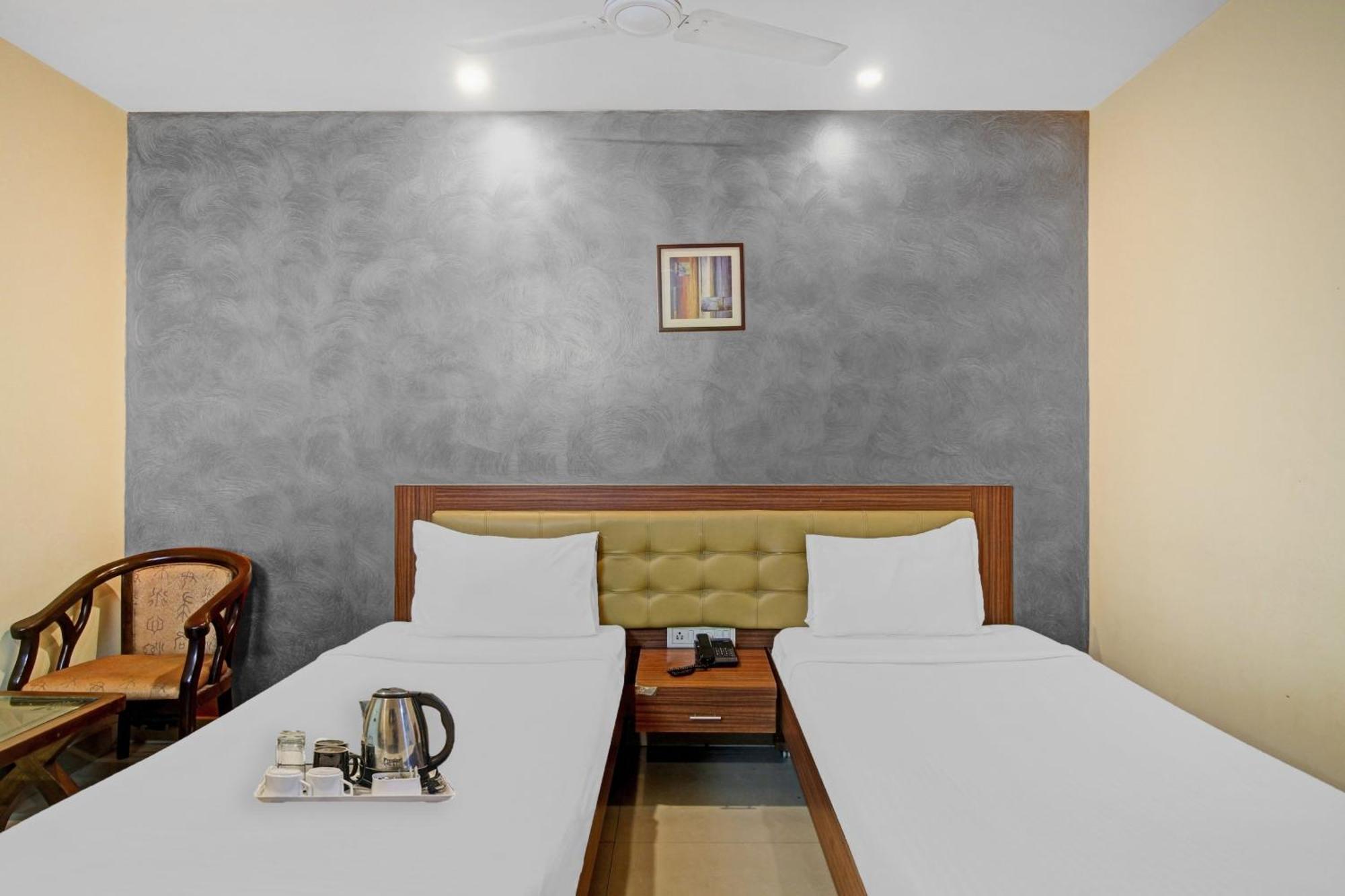 Hotel Townhouse The Grand Plaza Hyderabad Exterior foto