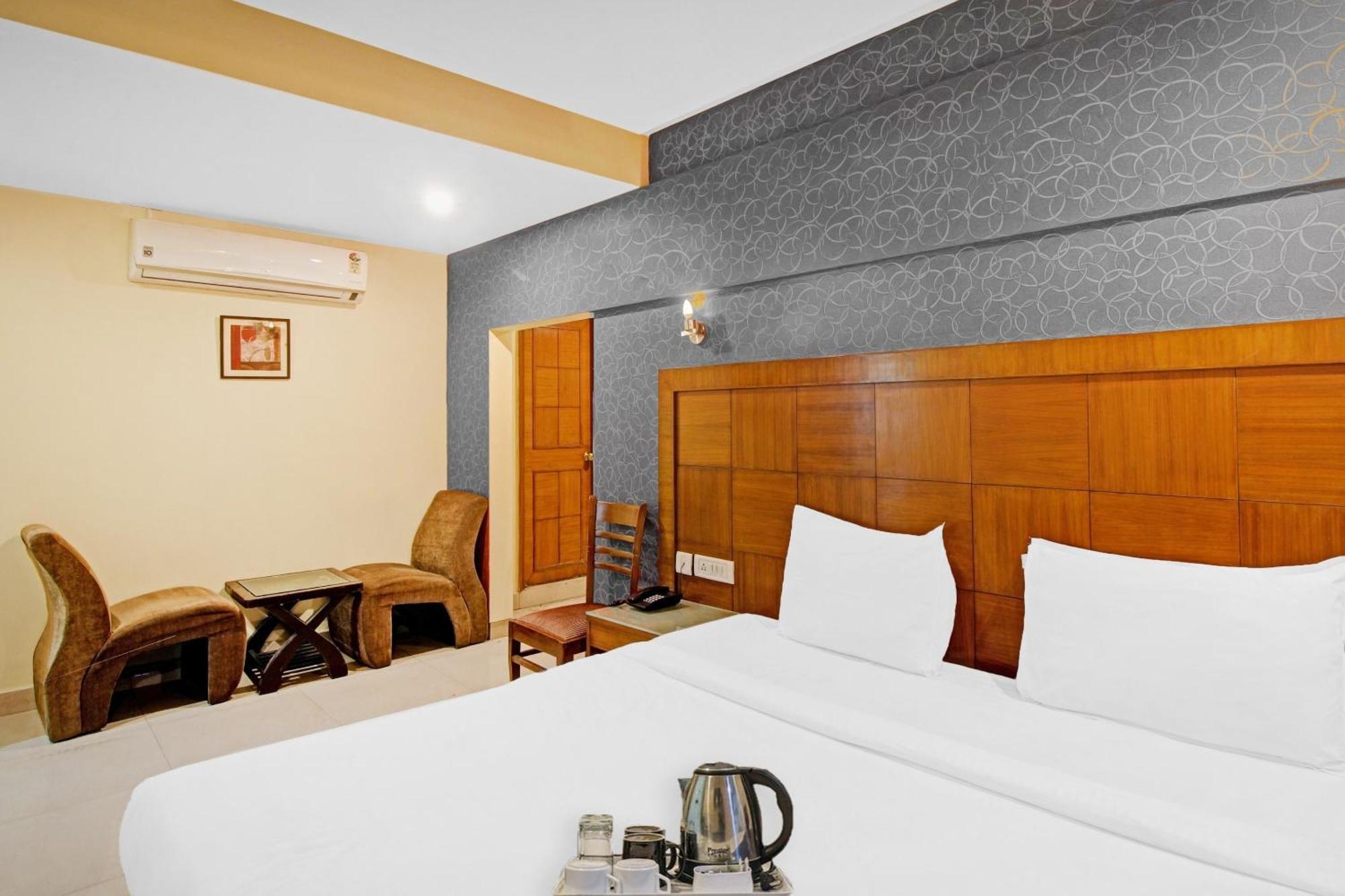Hotel Townhouse The Grand Plaza Hyderabad Exterior foto