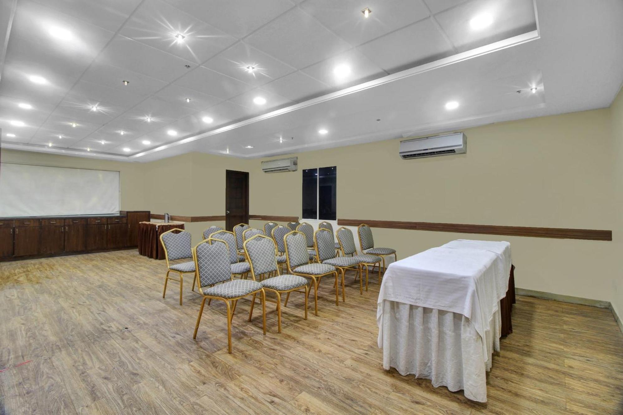 Hotel Townhouse The Grand Plaza Hyderabad Exterior foto