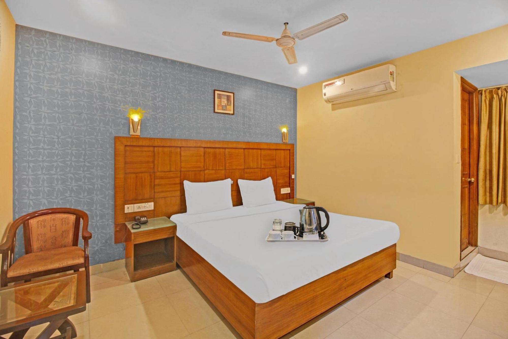 Hotel Townhouse The Grand Plaza Hyderabad Exterior foto