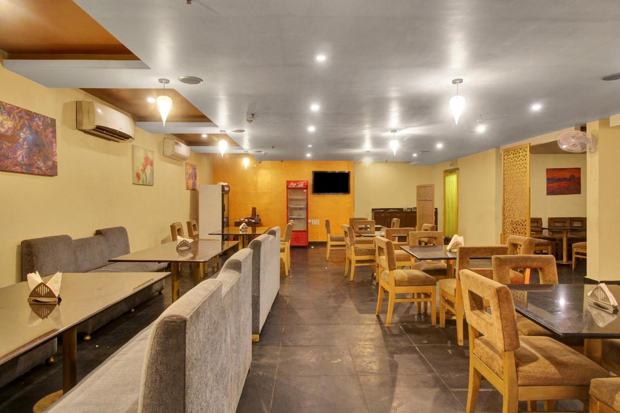 Hotel Townhouse The Grand Plaza Hyderabad Exterior foto